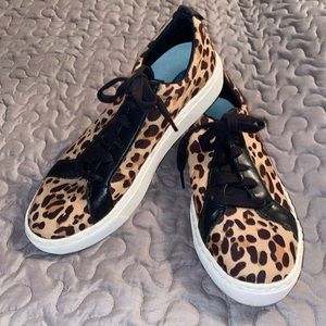 Dr Scholls Be Free leopard print and black tennis shoes size 6.5